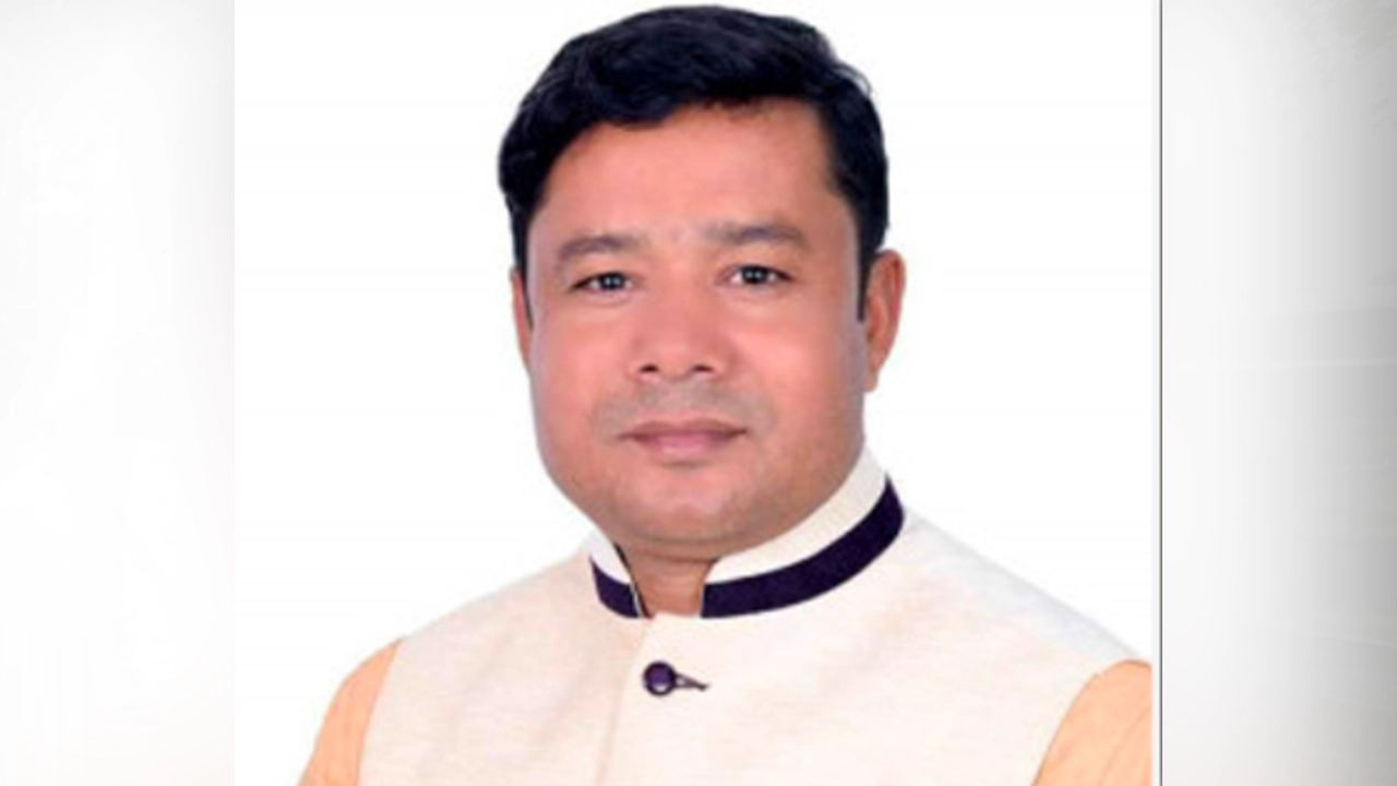 সালথা উপজেলা চেয়ারম্যান মো. ওয়াদুদ মাতুব্বর। ছবি : কালবেলা