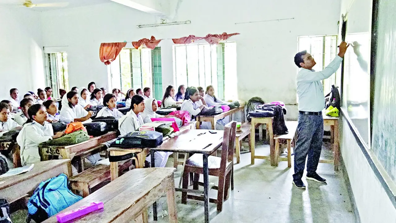 ৫ম গণবিজ্ঞপ্তি অনুসারে, ৯৬ হাজার ৭৩৬ পদের বিপরীতে শিক্ষক নিয়োগ দেওয়া হবে। ছবি : সংগৃহীত