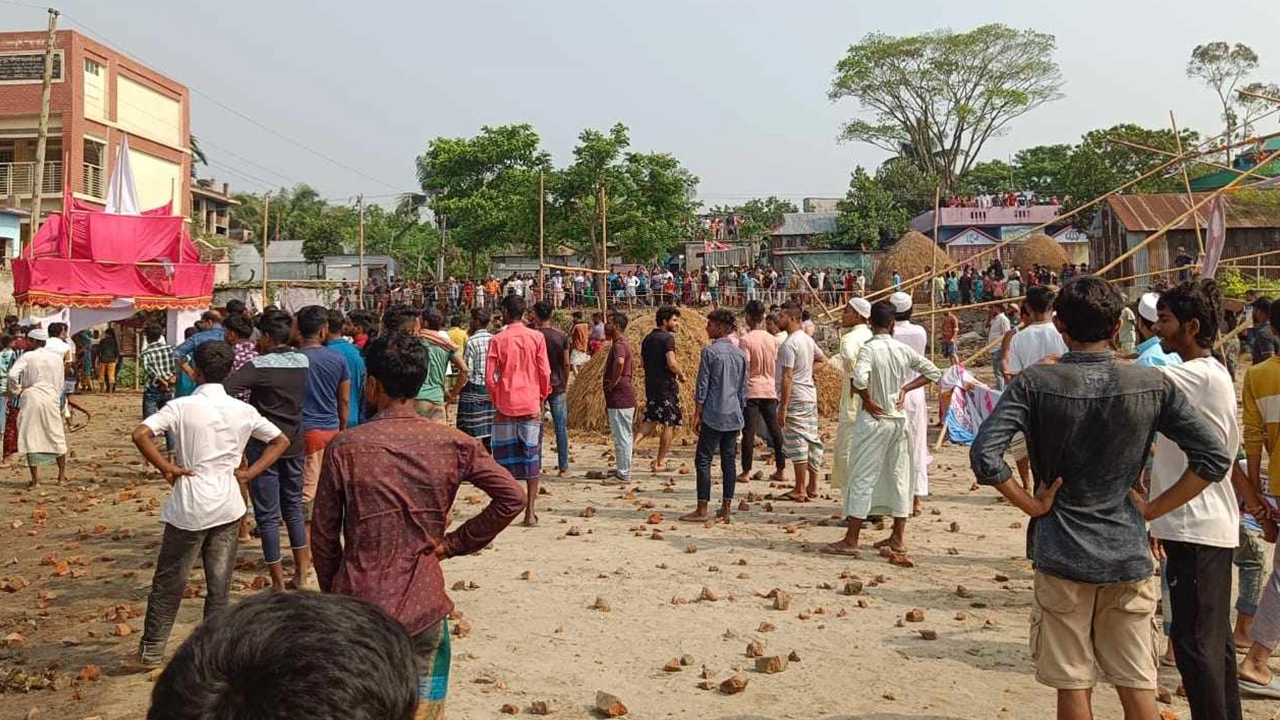 ব্রাহ্মণবাড়িয়া সরাইলে আধিপত্য বিস্তার নিয়ে দুপক্ষের মধ্যে সংঘর্ষ। ছবি : কালবেলা