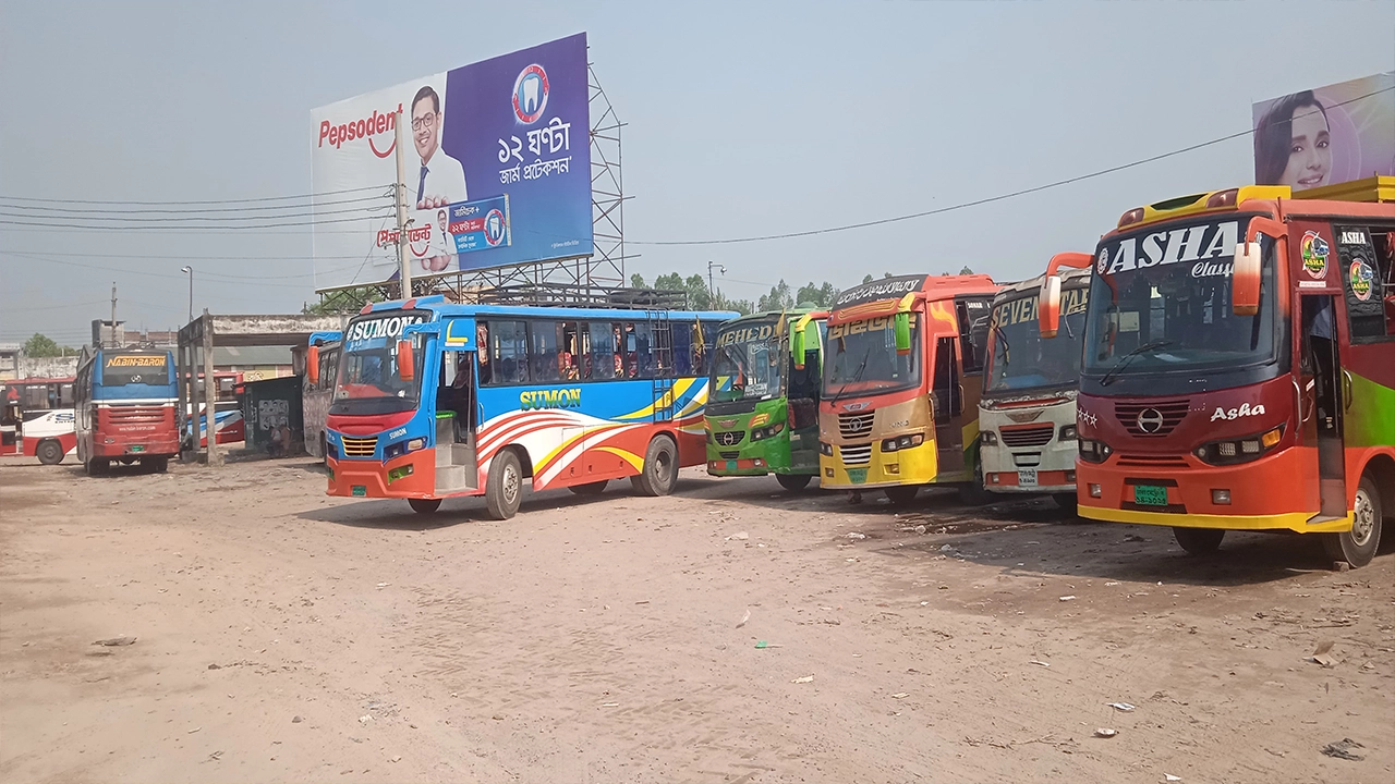 সৈয়দপুর বাস টার্মিনালের ছবি। ছবি : কালবেলা