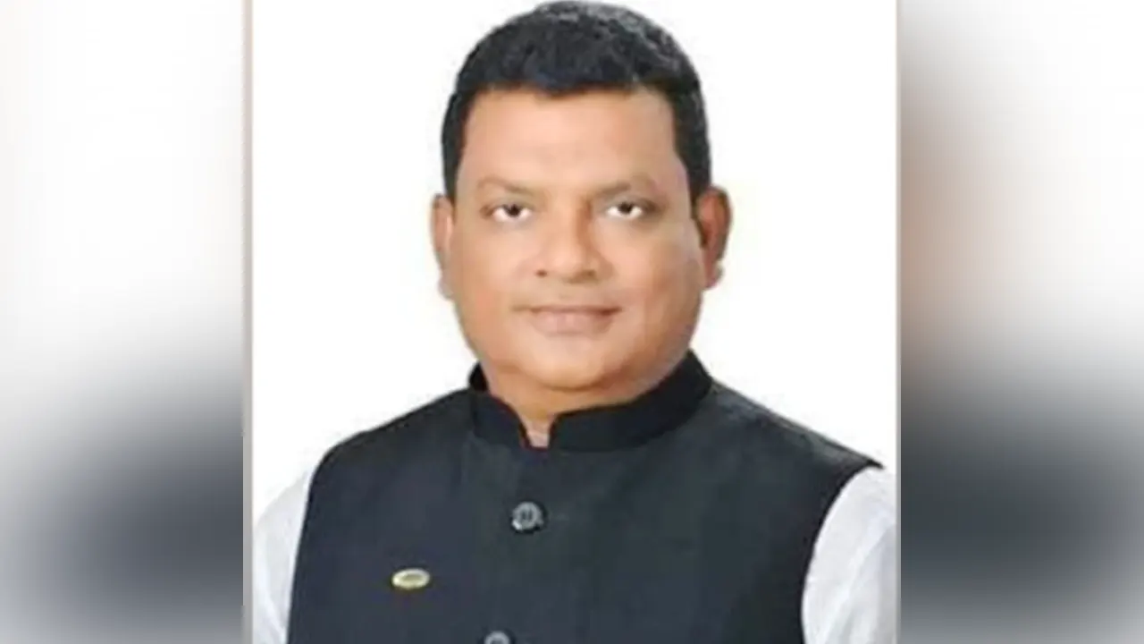 উপজেলা আওয়ামী লীগের সভাপতি আওরঙ্গজেব মাতবর। ছবি : সংগৃহীত
