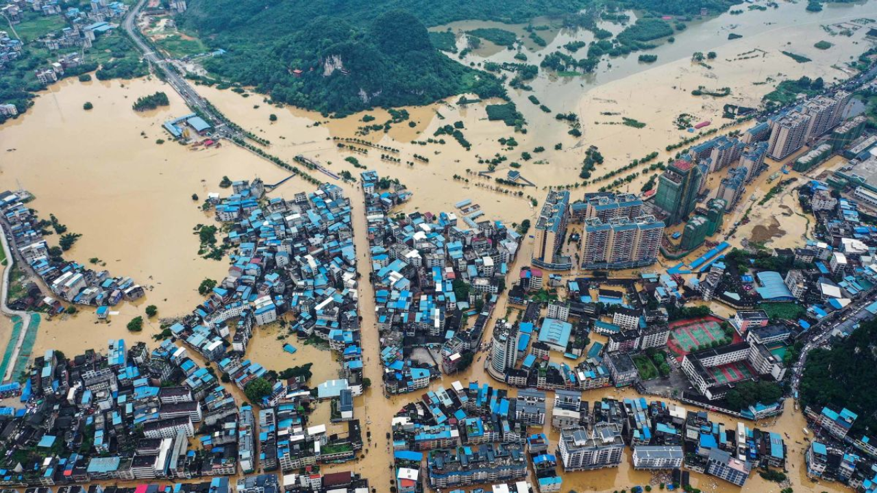 ভয়াবহ বন্যার শঙ্কায় চীন। ছবি : সংগৃহীত