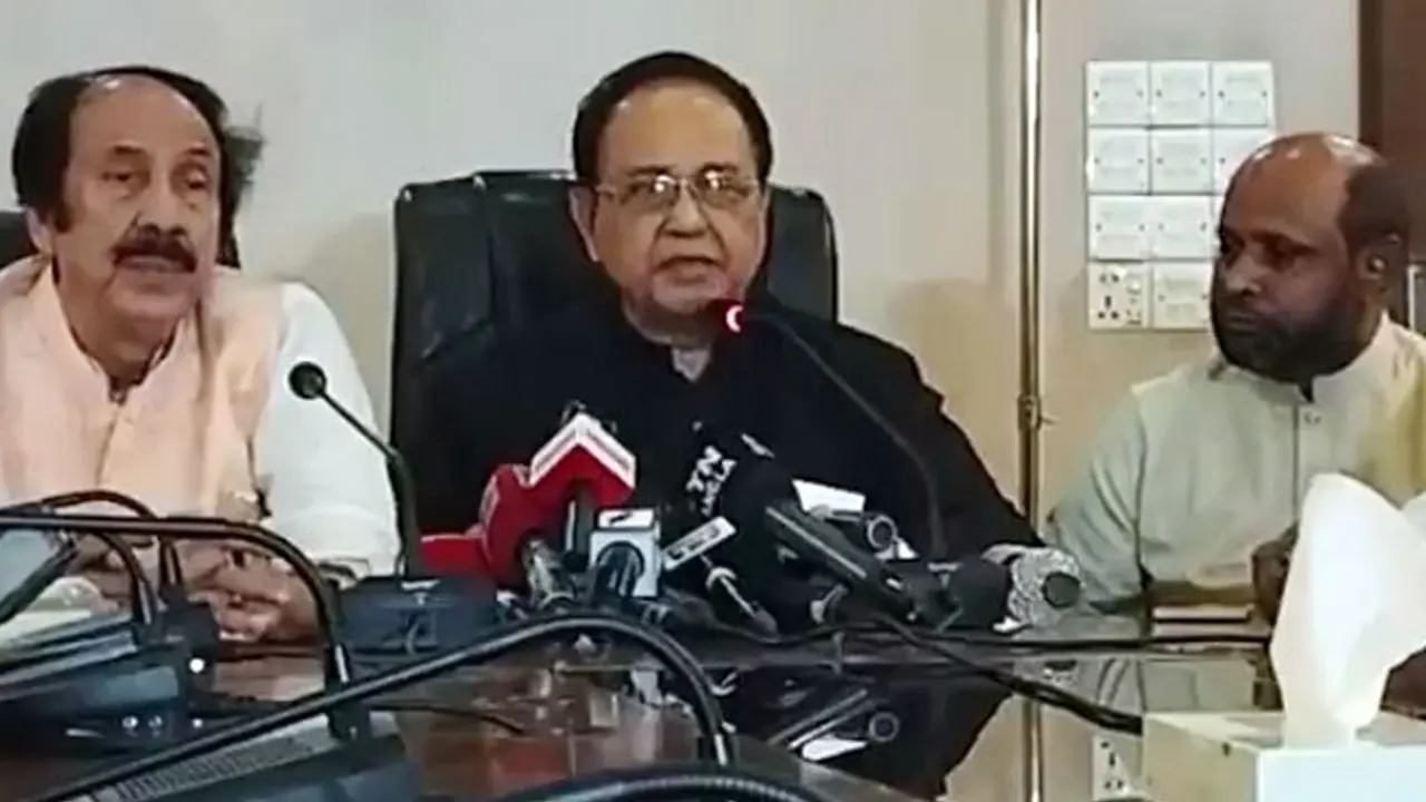 রাজধানীর একটি হোটেলে আয়োজিত জাতীয় পার্টির সংবাদ সম্মেলন। ছবি : সংগৃহীত