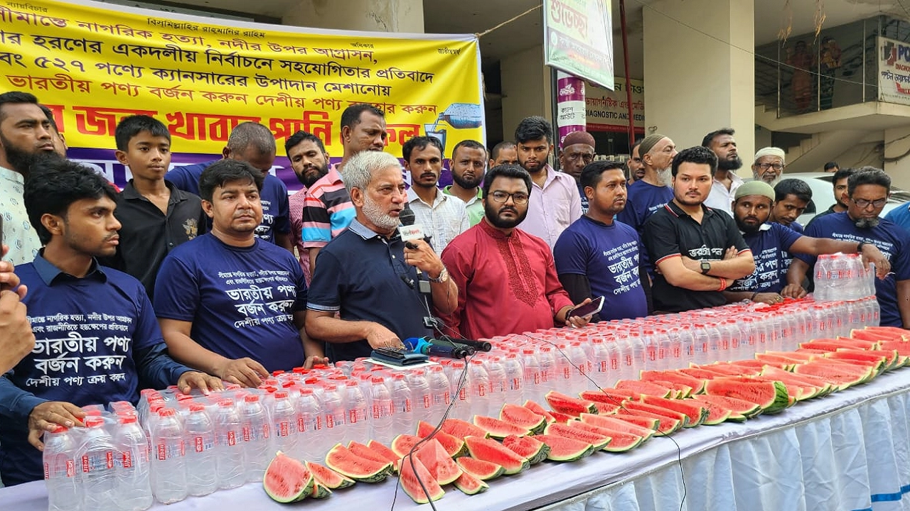 অনুষ্ঠানে বক্তব্য রাখেন কর্নেল (অব.) মিয়া মশিউজ্জামান। ছবি : কালবেলা