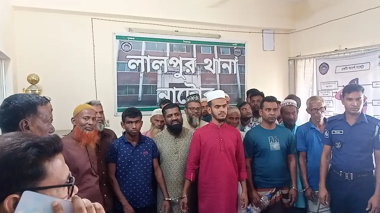 গ্রেপ্তার জামায়াত-শিবিরের নেতাকর্মীরা। ছবি : কালবেলা