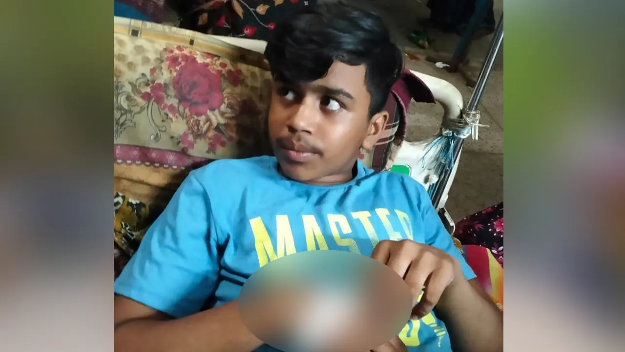 আহত হাসিব প্যাদা। ছবি : কালবেলা