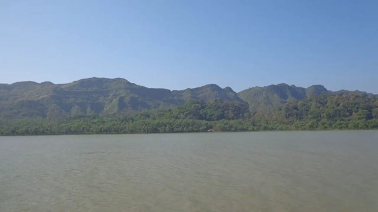 বাংলাদেশ-মিয়ানমার সীমান্তের নাফ নদী। ছবি : কালবেলা