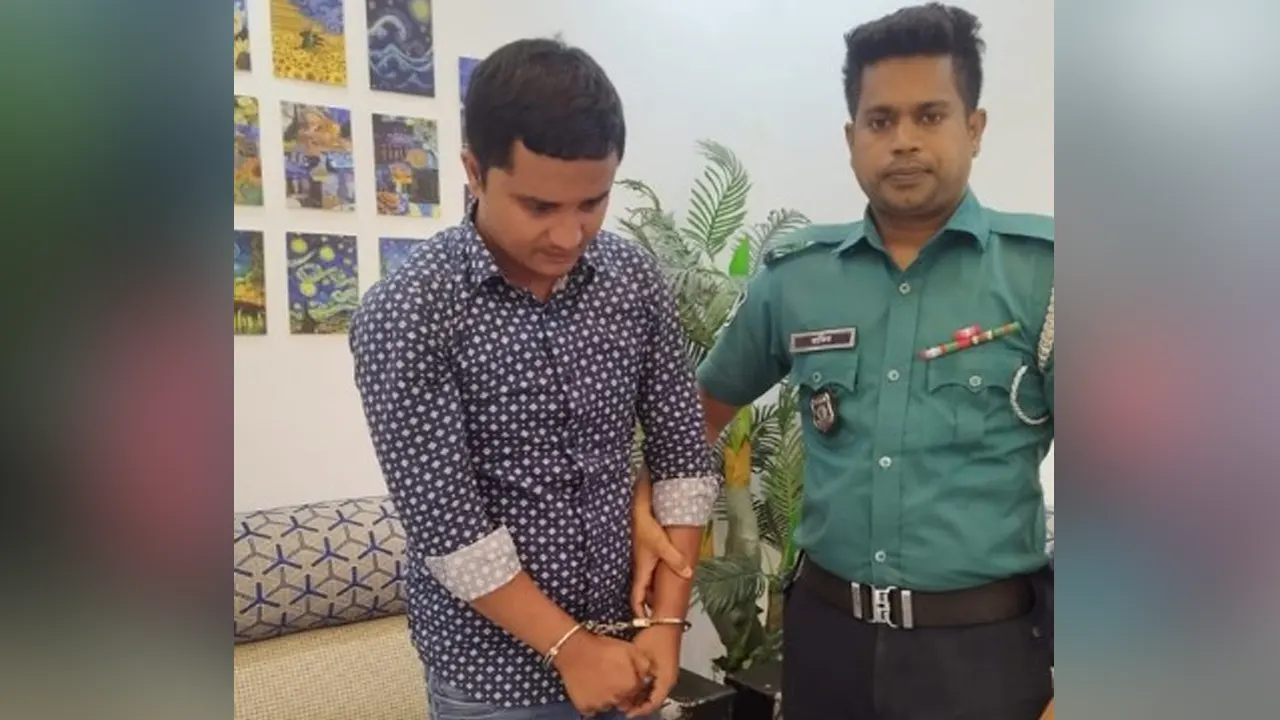 পরীক্ষা দিতে এসে গ্রেপ্তার আবদুর রউফ মিয়া। ছবি : কালবেলা