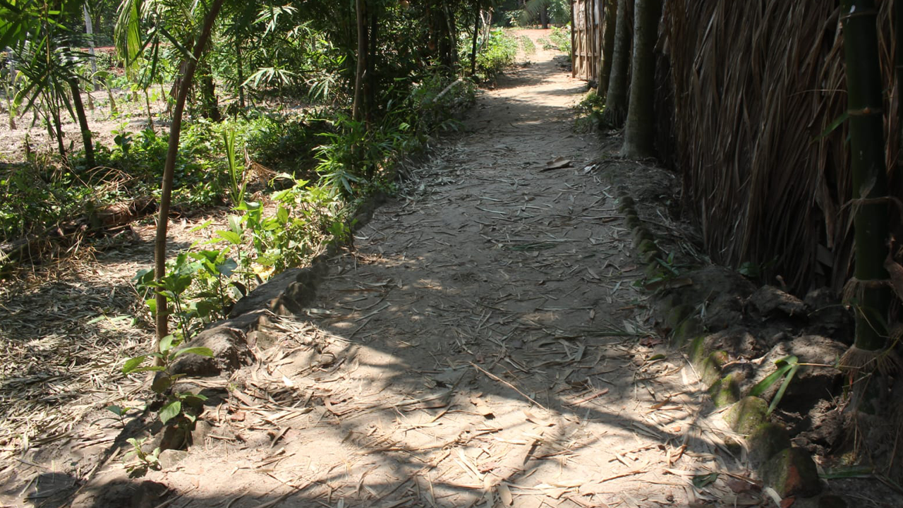 বিরোধপূর্ণ সরকারি রাস্তা। ছবি : কালবেলা