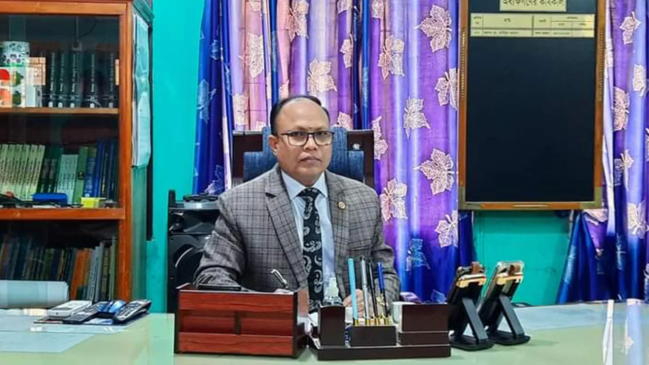 অধ্যক্ষ হাবিবুর রহমান। ছবি : কালবেলা