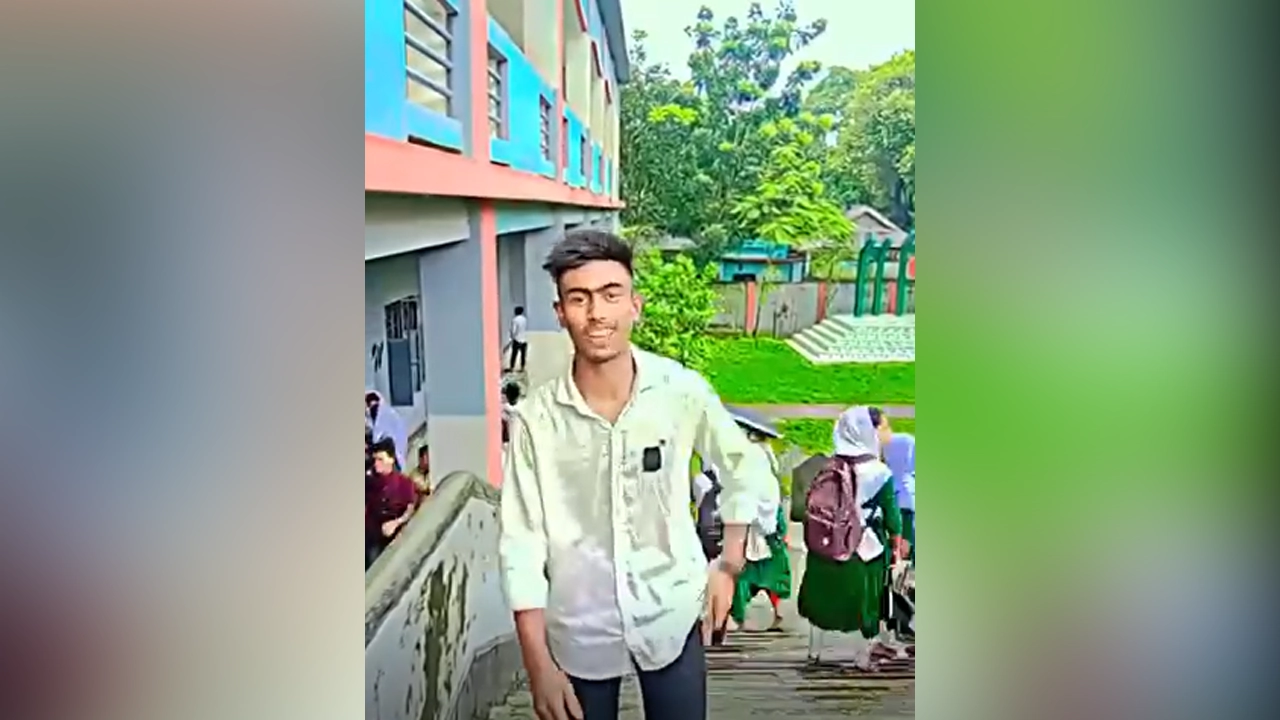 শিবপাশা উচ্চ বিদ্যালয়ের নবম শ্রেণির শিক্ষার্থী সিয়াম মিয়া। ছবি : সংগৃহীত