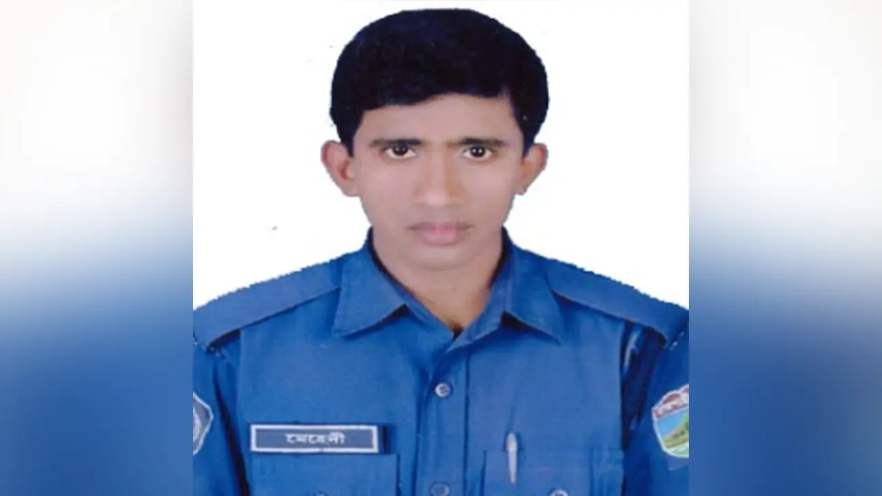 পুলিশের কনস্টেবল মেহেদী হাসান। ছবি : সংগৃহীত