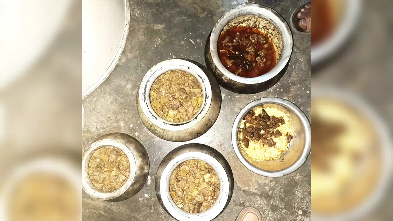 হরিণের মাংস ফেলে পালাল শিকারিরা। ছবি : কালবেলা