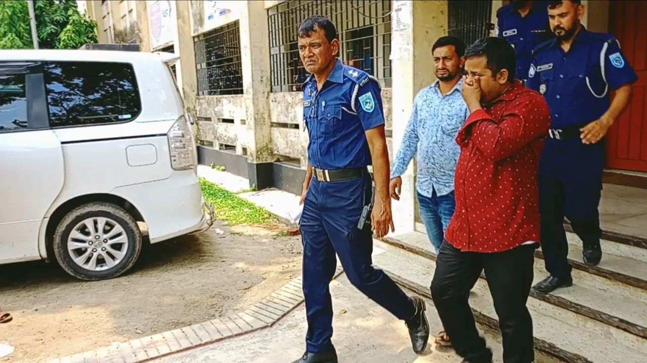 ব্যালট ছিনিয়ে জালভোট দেওয়ায় দুই যুবককে কারাদণ্ড দিয়েছেন আদালত। ছবি : কালবেলা