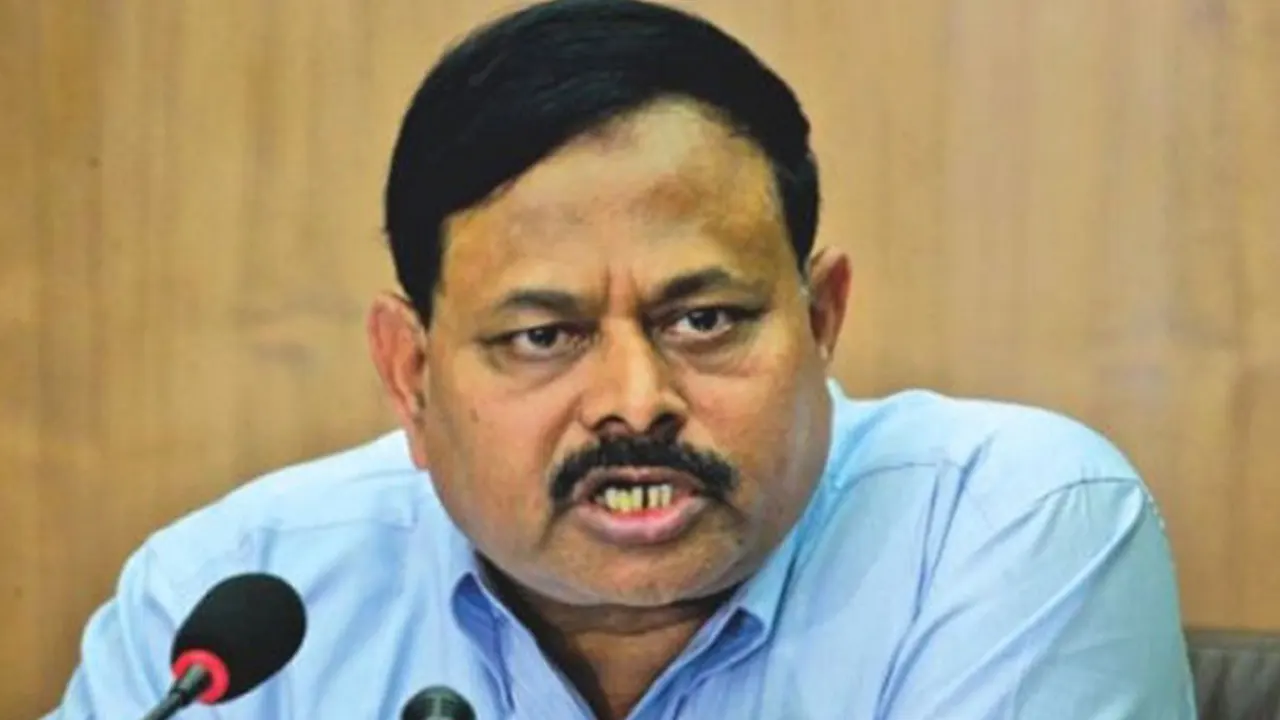 সাবেক সেনাপ্রধান জেনারেল আজিজ আহমেদ। পুরোনো ছবি