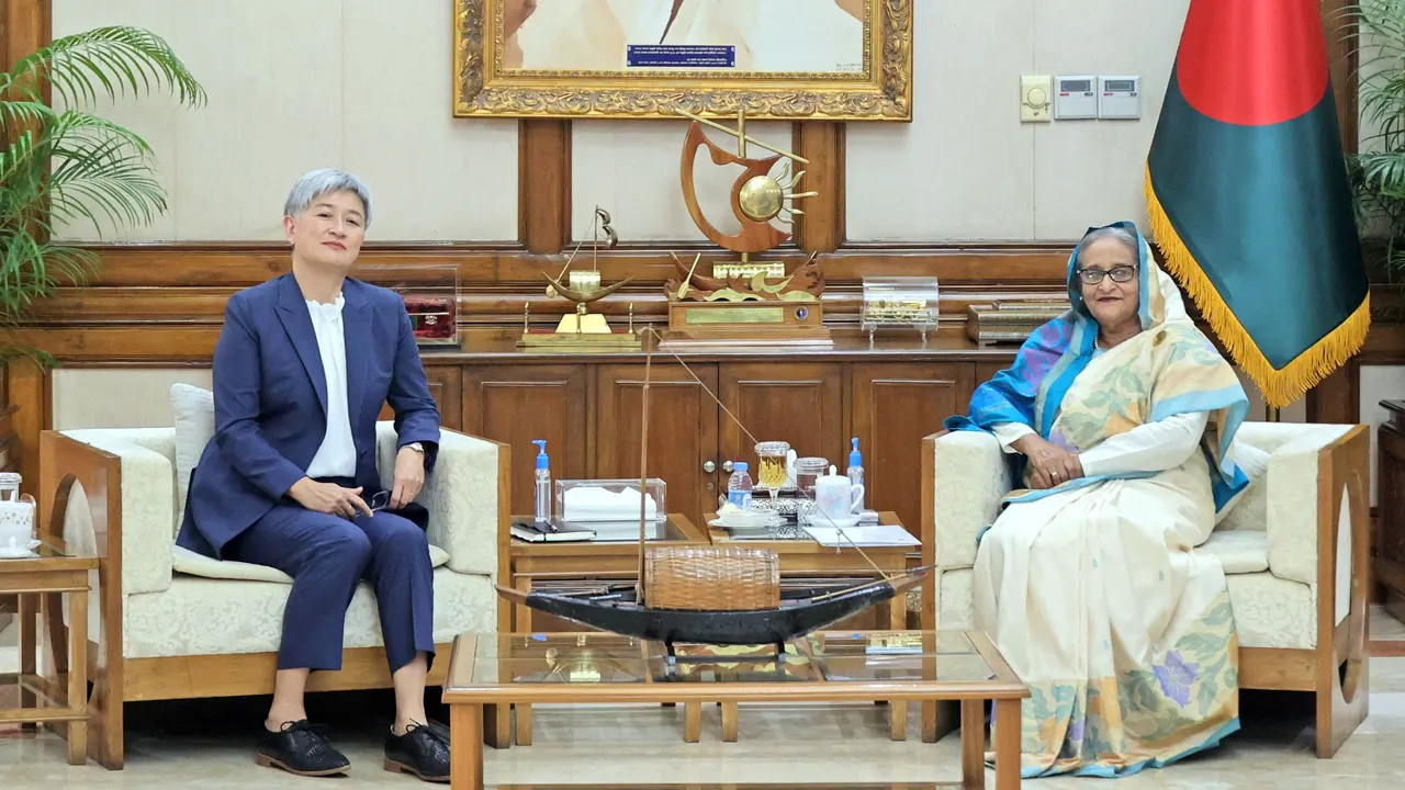 প্রধানমন্ত্রী শেখ হাসিনার সঙ্গে সাক্ষাৎ করেছেন অস্ট্রেলিয়ার পররাষ্ট্রমন্ত্রী পেনি ওঙ। ছবি : সংগৃহীত