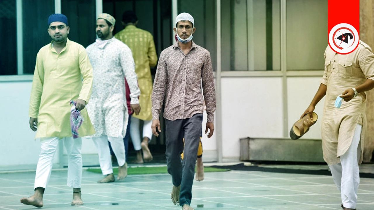 মসজিদ থেকে বের হওয়ার দোয়া অর্থ সহ
