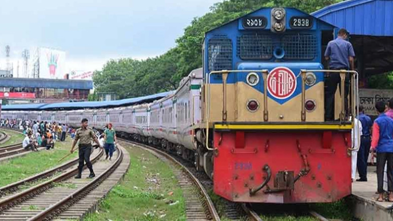 ট্রেন। পুরোনো ছবি