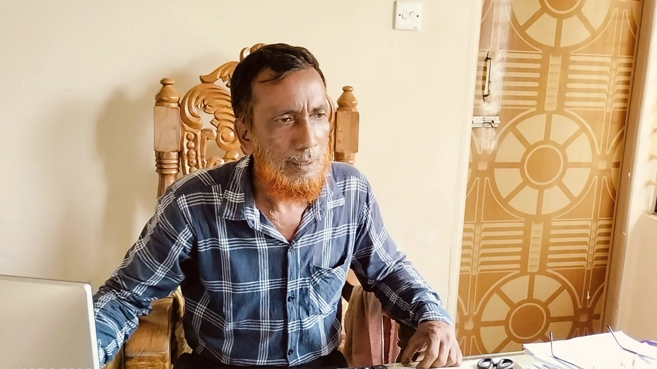 অভিযুক্ত ভূমি কর্মকর্তা সাহাব উদ্দিন। ছবি : কালবেলা