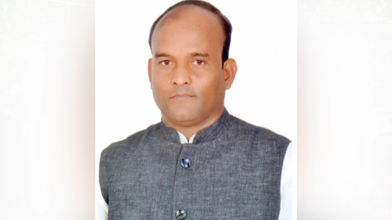 গ্রেপ্তার ইউনিয়ন পরিষদের চেয়ারম্যান সুলতান মাহমুদ খান। ছবি : সংগৃহীত