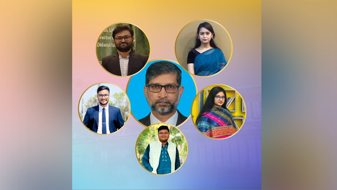 খুলনা বিশ্ববিদ্যালয়ের উপাচার্য প্রফেসর ড. মাহমুদ হোসেন এবং বিভিন্ন বিভাগের সাবেক ও বর্তমান শিক্ষার্থীরা। ছবি : সংগৃহীত।