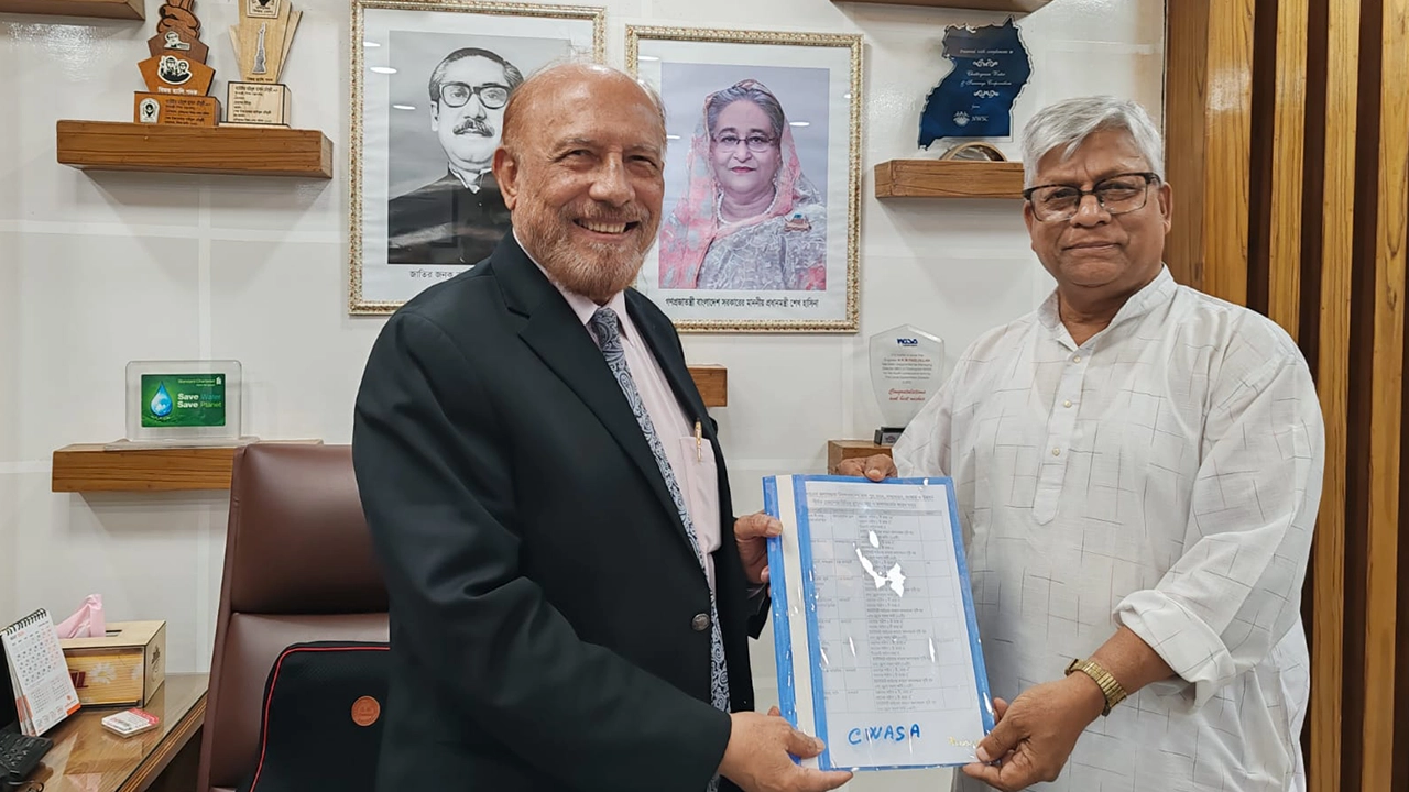 চট্টগ্রামে ৭৫টি স্পটের পাইপলাইন সংস্কারে ওয়াসাকে সিডিএর তালিকা হস্তান্তর। ছবি : কালবেলা