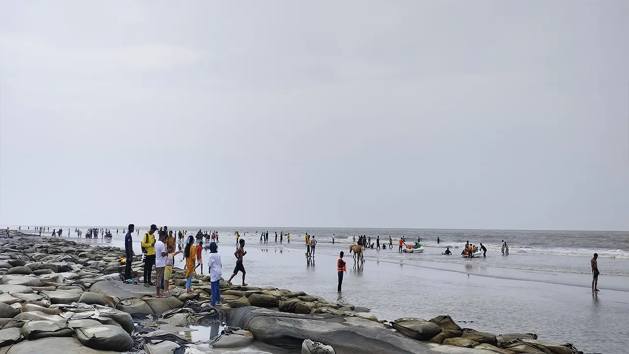 পটুয়াখালীর কুয়াকাটা সৈকত। ছবি : কালবেলা