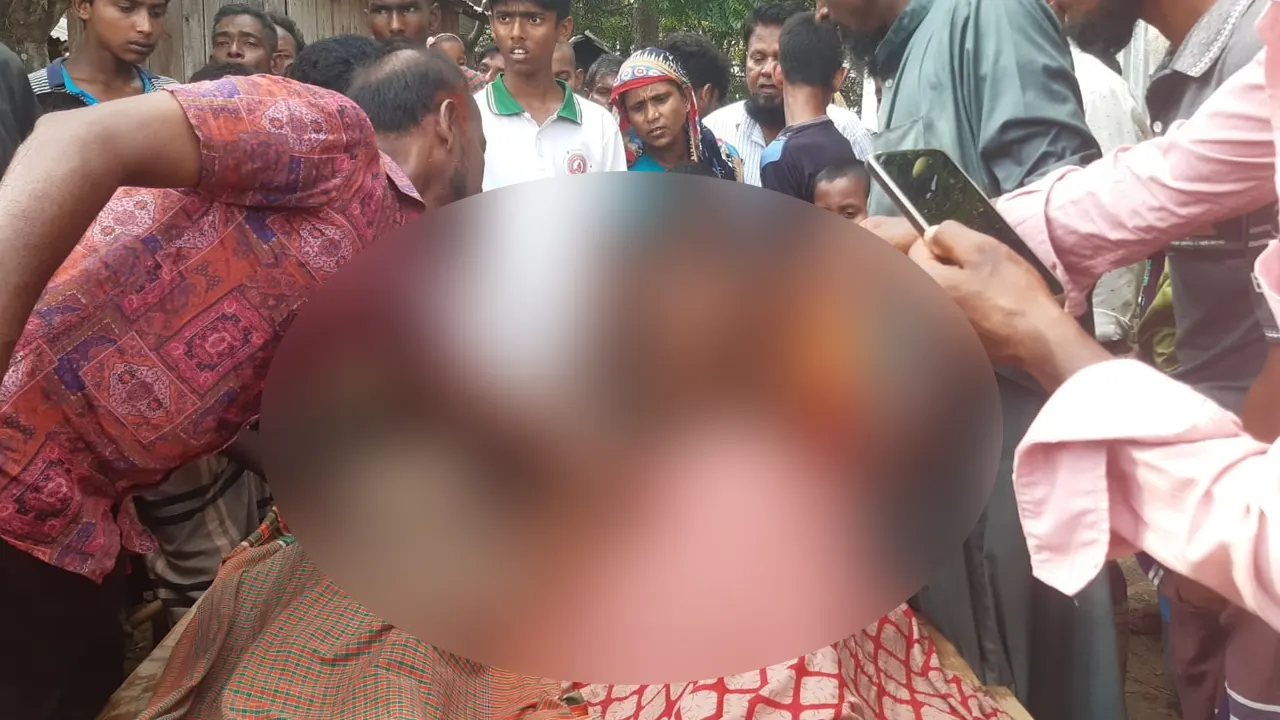 পুকুরে ডুবে দুই বোনের মৃত্যুতে এলাকায় শোকের ছায়া নেমে এসেছে। ছবি : কালবেলা