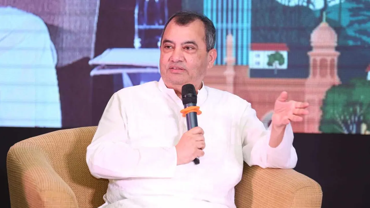 ‘সেভ ইয়োর ব্রিদ : পলিসি ডায়ালগ অন ক্লিন এয়ার ইমপারেটিভস’ শীর্ষক সেমিনারে কথা বলেন পরিবেশ বন ও জলবায়ু পরিবর্তনমন্ত্রী সাবের হোসেন চৌধুরী। ছবি : কালবেলা