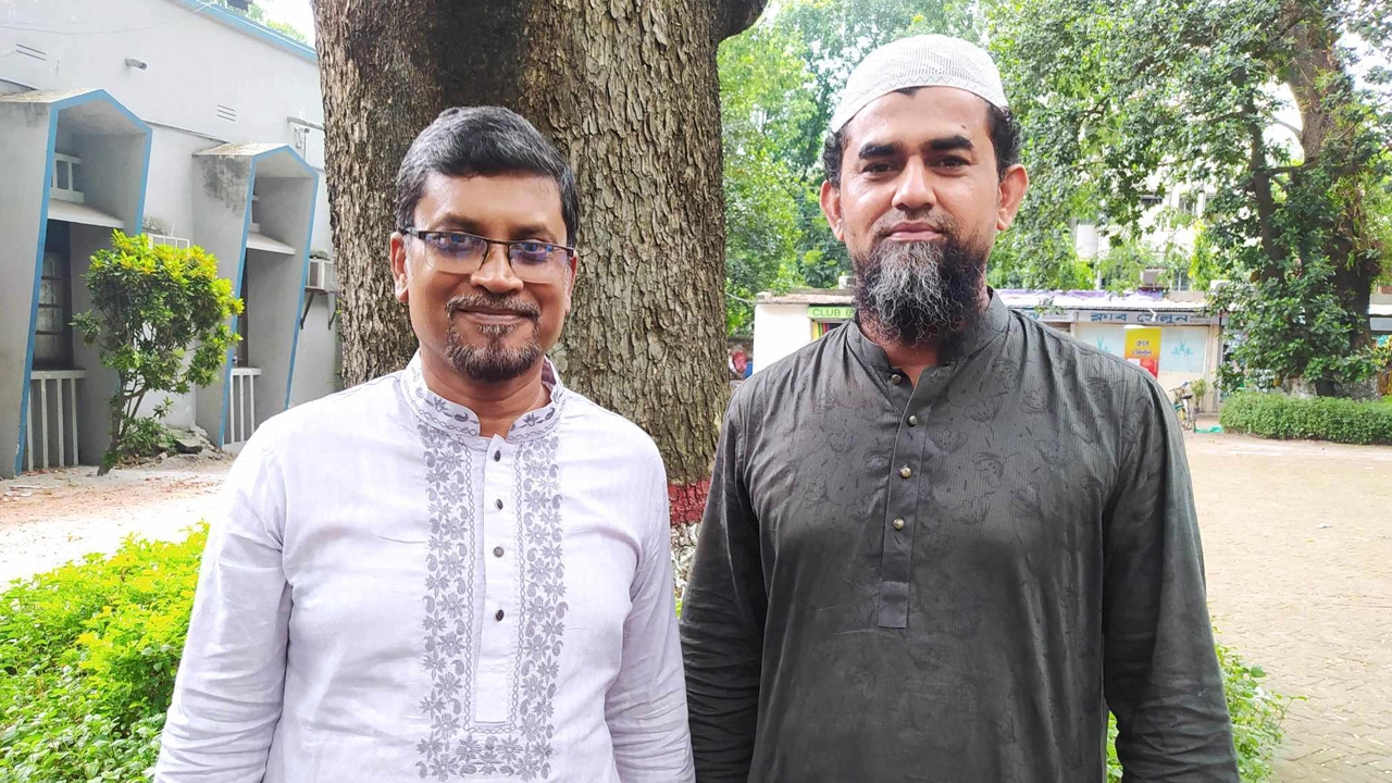 আব্দুল মোতালেব ও আব্দুল কাদের (কাজী মনির)। ছবি : সংগৃহীত