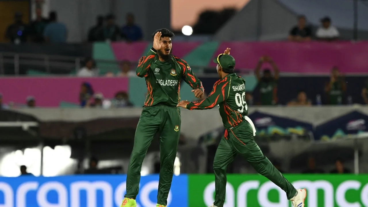 উইকেট শিকারের পর রিশাদের উদযাপন। সৌজন্য ছবি