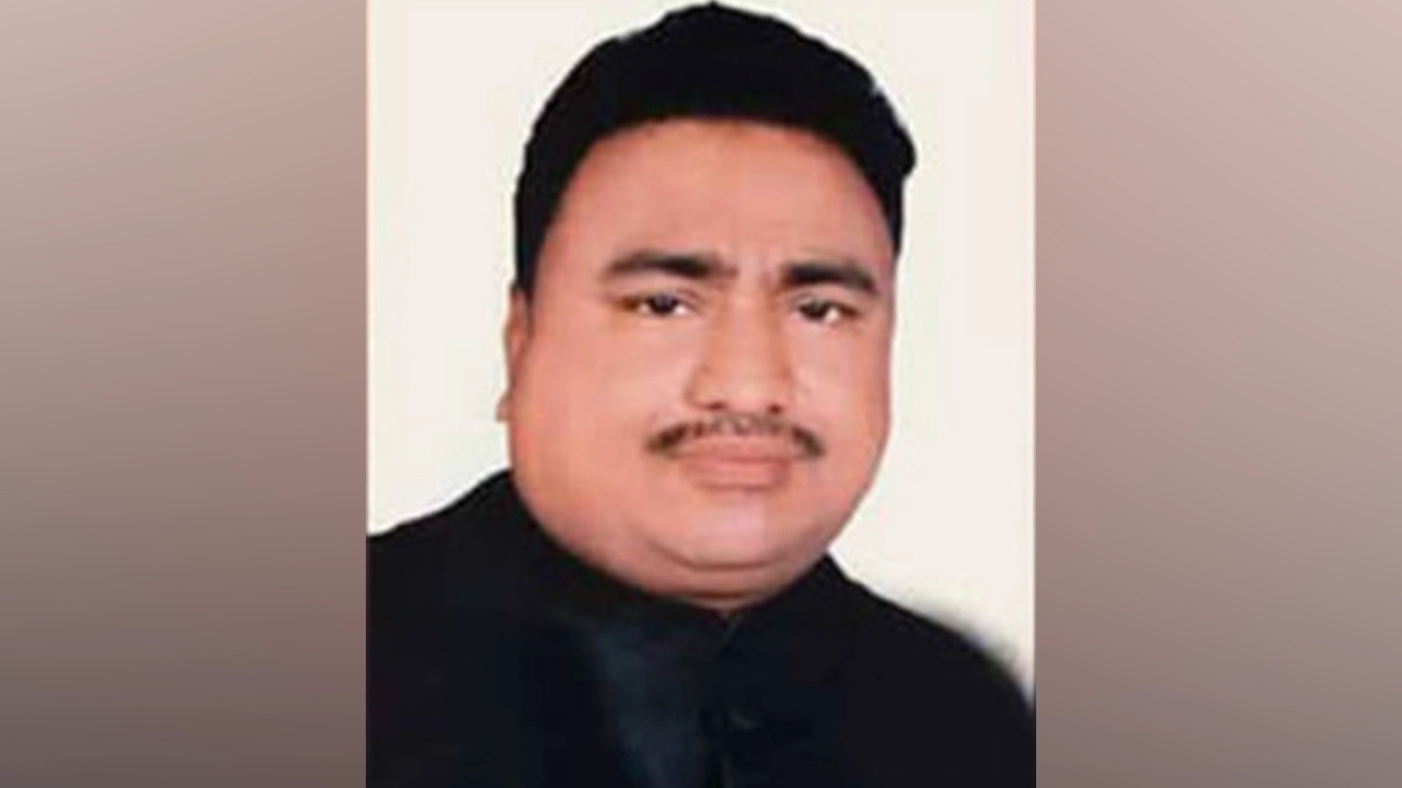 লালদীঘিপাড়ের রকিব বাহিনীর প্রধান রকিব আলী। ছবি : সংগৃহীত