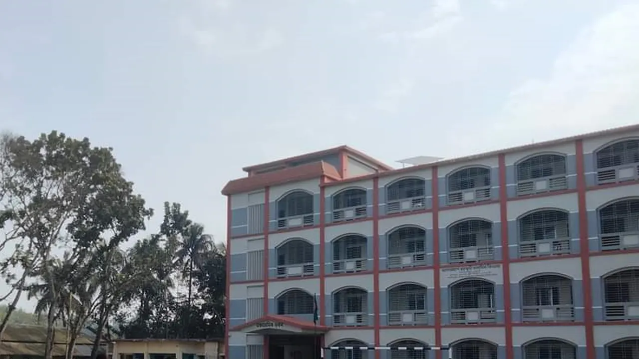 নাগোরঘোপ বহুমুখী মাধ্যমিক বিদ্যালয়। ছবি : কালবেলা