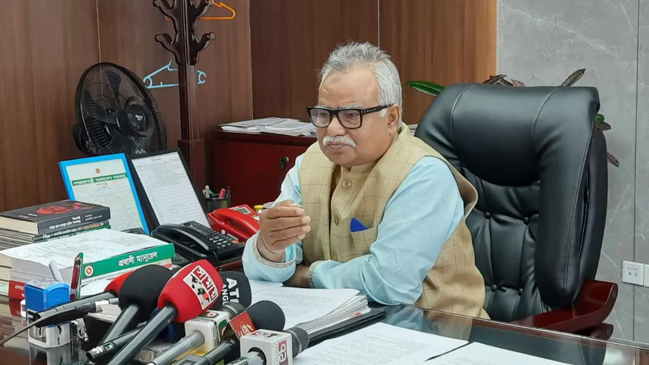প্রবাসী কল্যাণ ও বৈদেশিক কর্মসংস্থান মন্ত্রণালয়ের প্রতিমন্ত্রীর শফিকুর রহমান চৌধুরী। পুরোনো ছবি