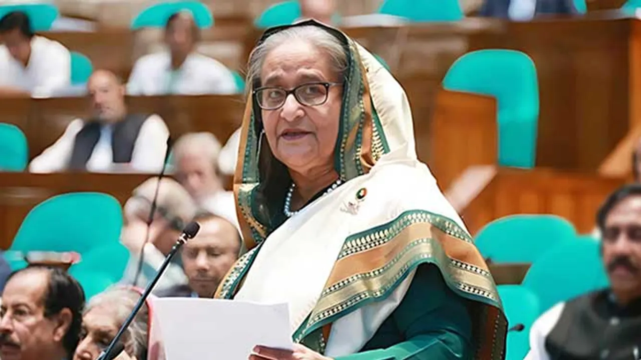প্রধানমন্ত্রী শেখ হাসিনা। পুরোনো ছবি