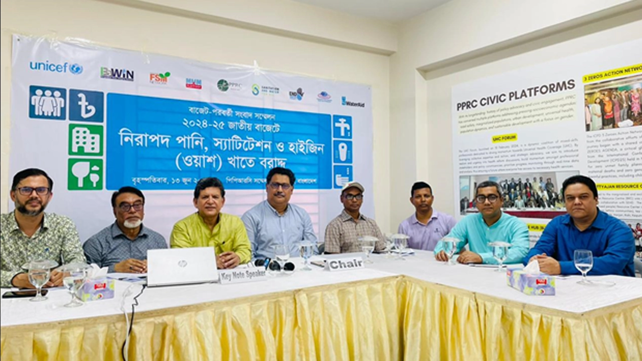 সংবাদ সম্মেলনে অতিথিরা। ছবি : কালবেলা