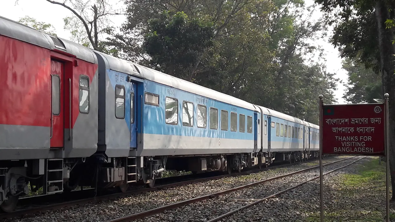 ৯ দিন চলবে না দুদেশে চলাচলকারী ট্রেন মৈত্রী এক্সপ্রেস। ছবি : কালবেলা