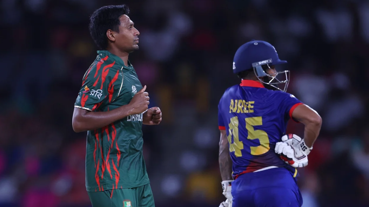 আজকেও দারুণ বোলিং করেছেন মোস্তাফিজ । ছবি : সংগৃহীত