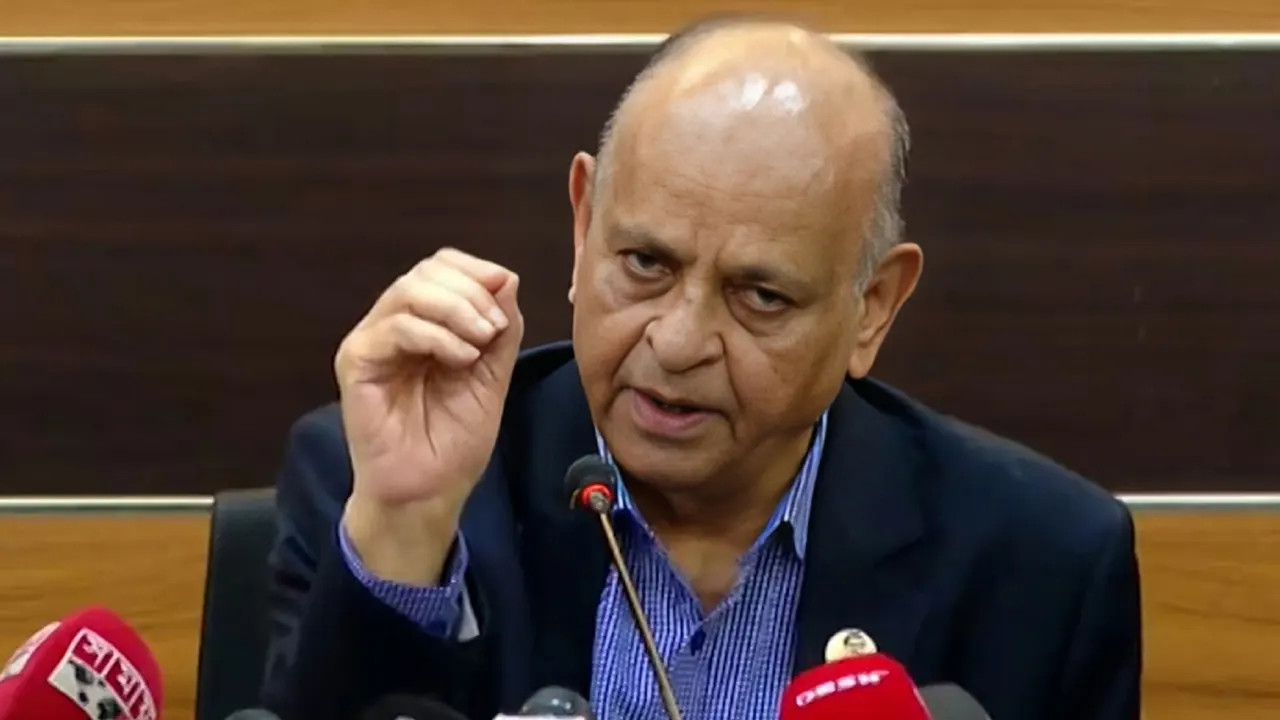 স্বাস্থ্যমন্ত্রী ডা. সামন্ত লাল সেন। পুরোনো ছবি