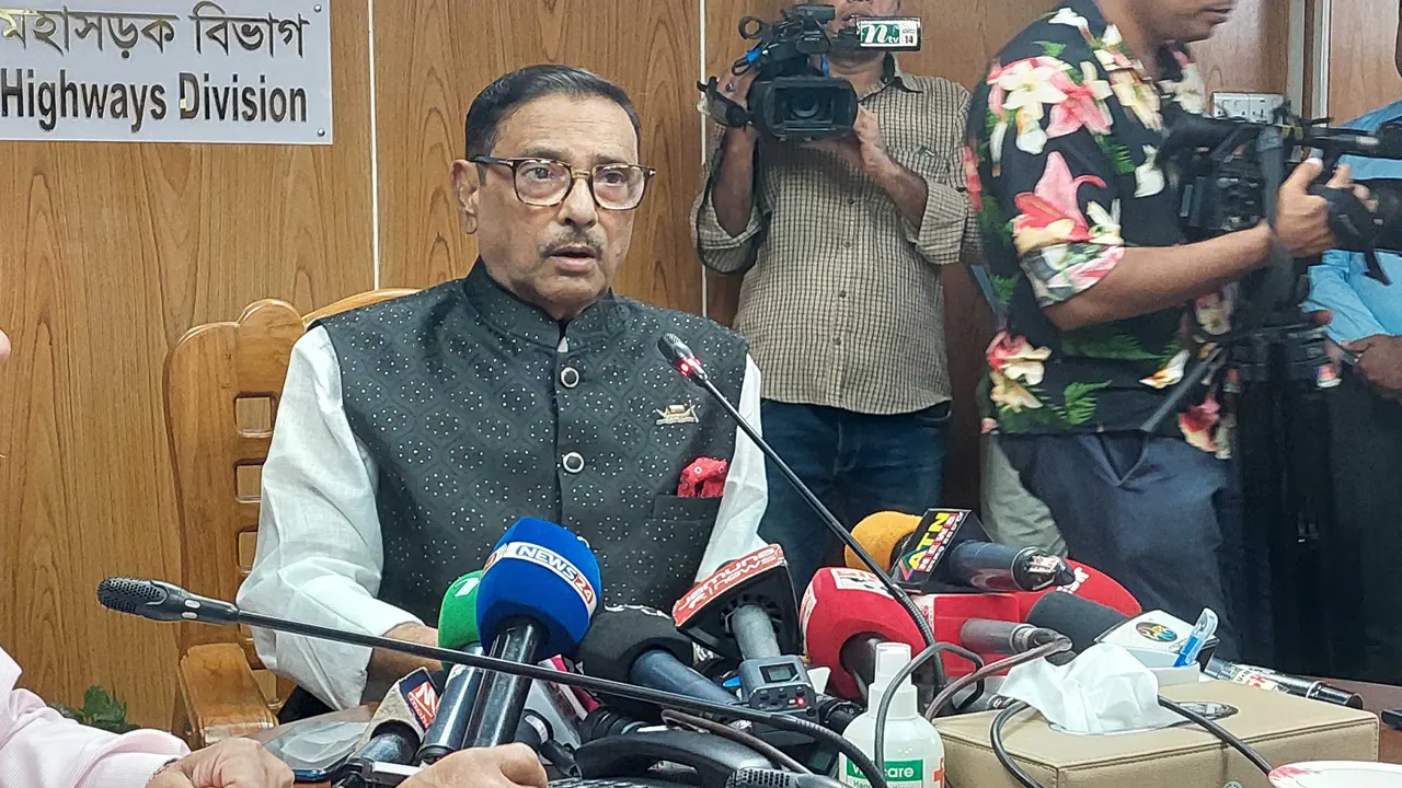 সচিবালয়ে ঈদ পরবর্তী শুভেচ্ছা বিনিময় শেষে কথা বলছেন ওবায়দুল কাদের। ছবি : সংগৃহীত