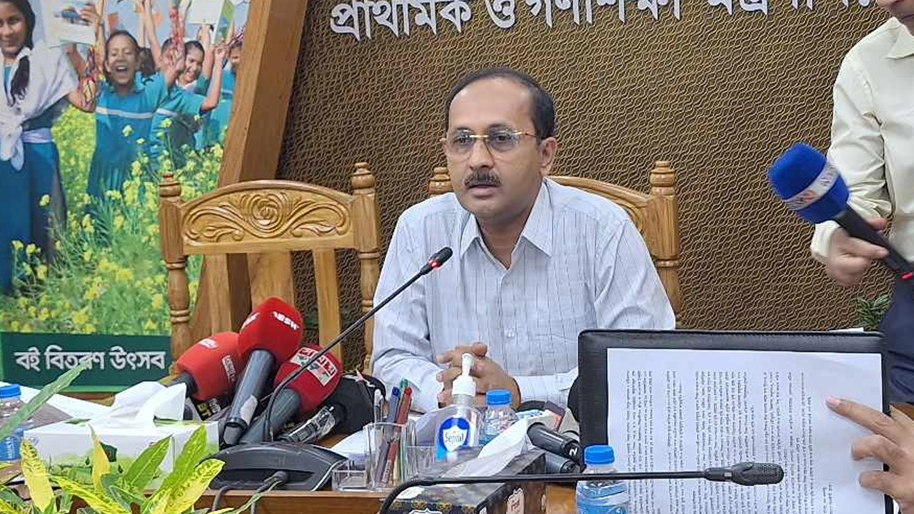 প্রাথমিক ও গণশিক্ষা মন্ত্রণালয়ের সচিব ফরিদ আহাম্মদ। ছবি : সংগৃহীত
