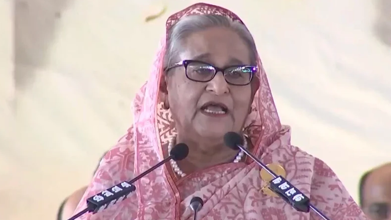 প্রধানমন্ত্রী শেখ হাসিনা। পুরোনো ছবি