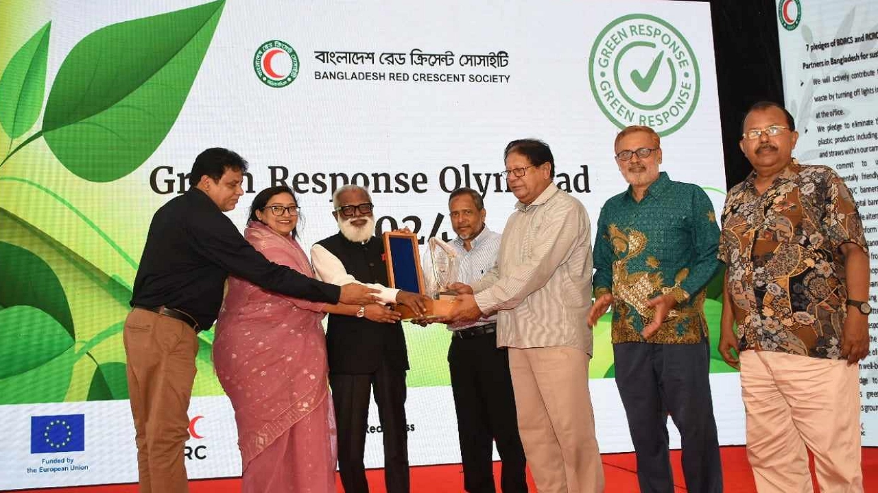 রেড ক্রিসেন্ট সোসাইটির আয়োজনে প্রথমবারের মতো দেশে অনুষ্ঠিত হলো গ্রিন রেসপন্স অলিম্পিয়াড। ছবি : কালবেলা
