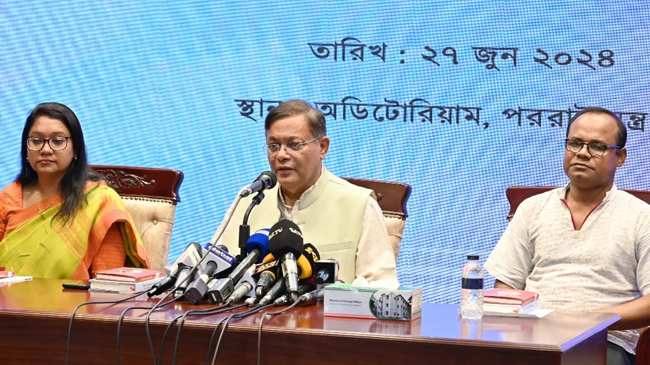 পররাষ্ট্র মন্ত্রণালয়ে কথা বলছেন পররাষ্ট্রমন্ত্রী ড. হাছান মাহমুদ। ছবি : কালবেলা