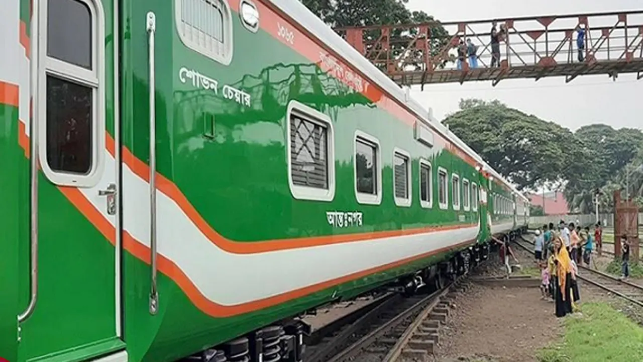 কুড়িগ্রাম এক্সপ্রেস। ছবি : সংগৃহীত