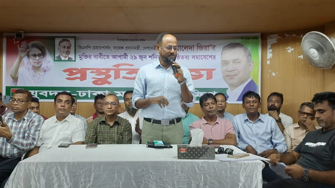 ঢাকা মহানগর দক্ষিণ যুবদল আয়োজিত এক প্রস্তুতি সভায় বক্তব্য দেন সুলতান সালাউদ্দিন টুকু। ছবি : কালবেলা