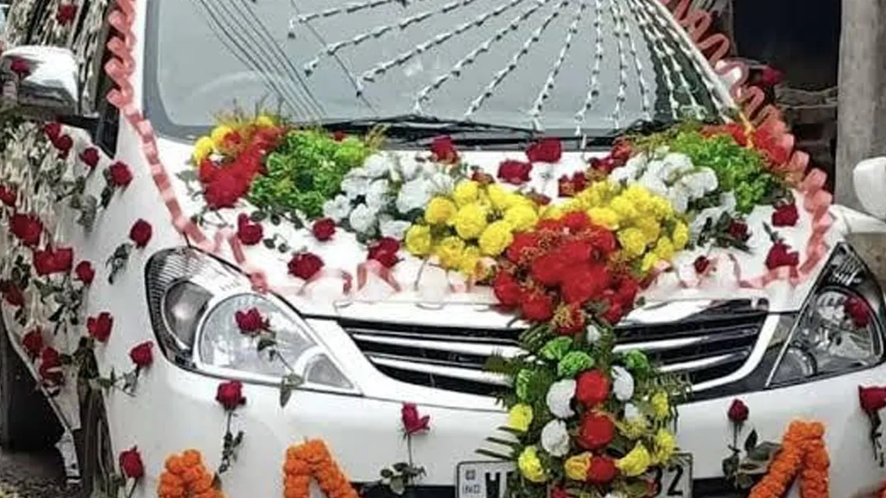 বরের গাড়ি। ছবি : কালবেলা