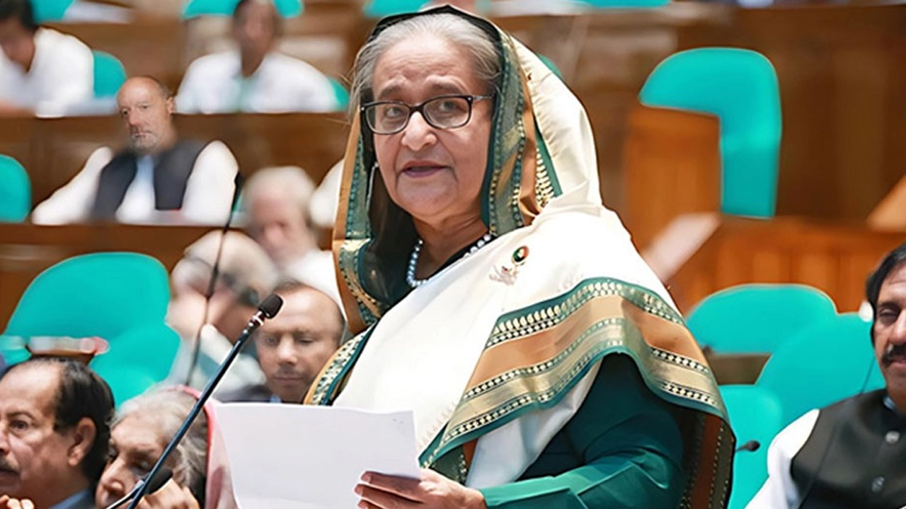 প্রধানমন্ত্রী শেখ হাসিনা। পুরোনো ছবি