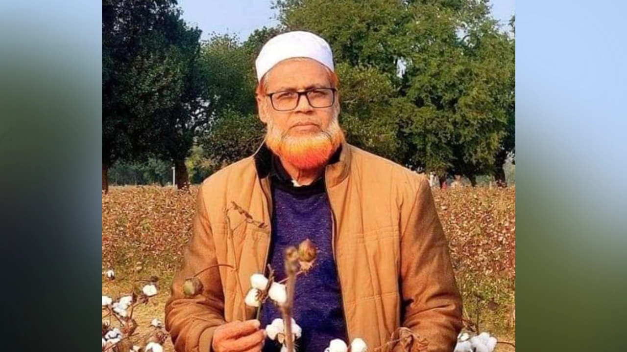 তুলা উন্নয়ন বোর্ডের বীজ ও তুলা সংগ্রহ জিনিং কর্মকর্তা ইউনুস আলী। ছবি : সংগৃহীত