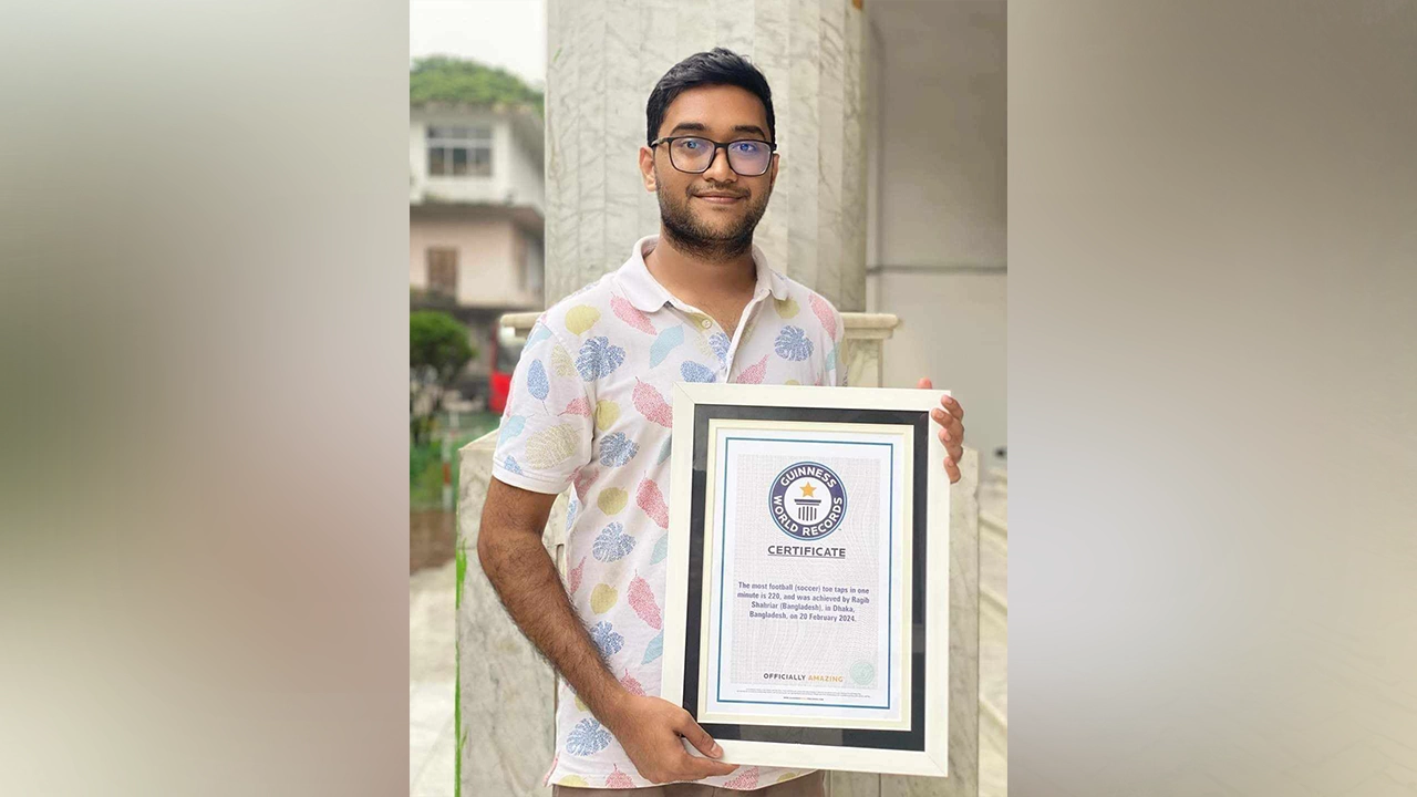 রাগীব শাহরিয়ার অংকন। ছবি : সংগৃহীত